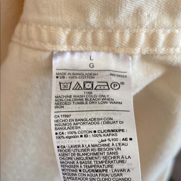 Old Navy Pale Yellow Casual Button Down Shirt - Picture 5 of 5